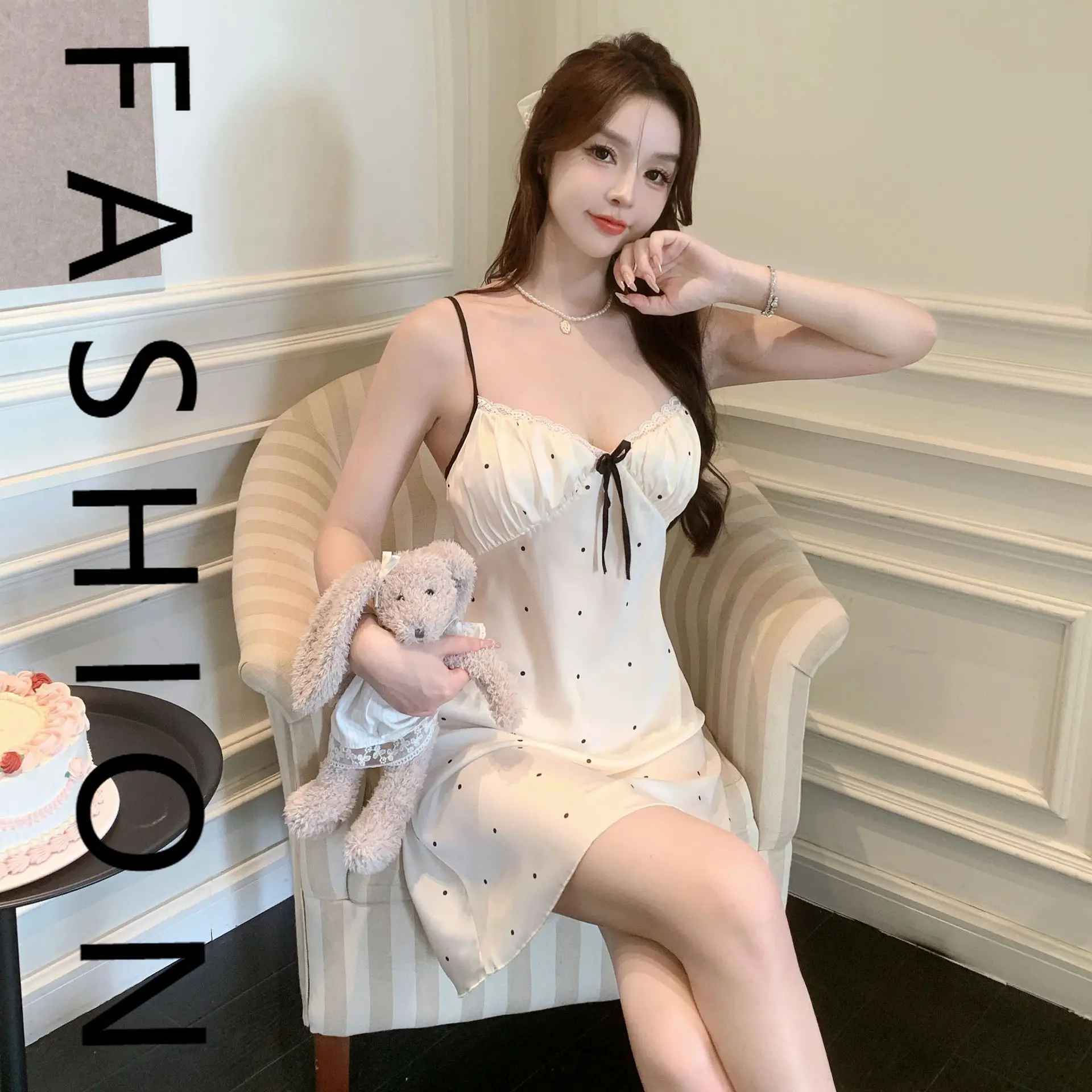 

Сексуальная ночная рубашка, женская летняя пижама на подтяжках из ледяной ленты с принтом, пижама из чистого желания, ледяного шелка, может трансграничная гостиная