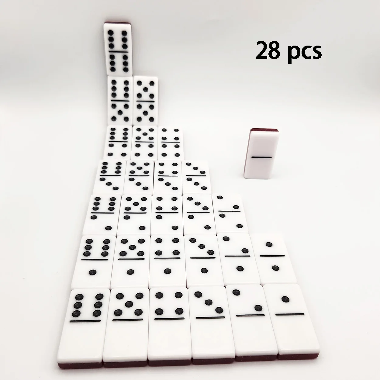 28-piece double-layer design, durable and sturdy domino set, with black and white matching on the front and embedded glitter pieces on the back, practical and beautiful, the preferred prop for family game nights