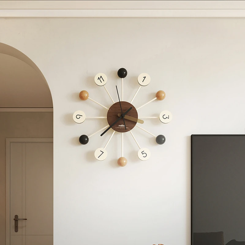 Modern Unique Wall Clock Numeral Cute Home Aesthetics Wall Clock Art Design Relogio De Parede Living Room Decoration