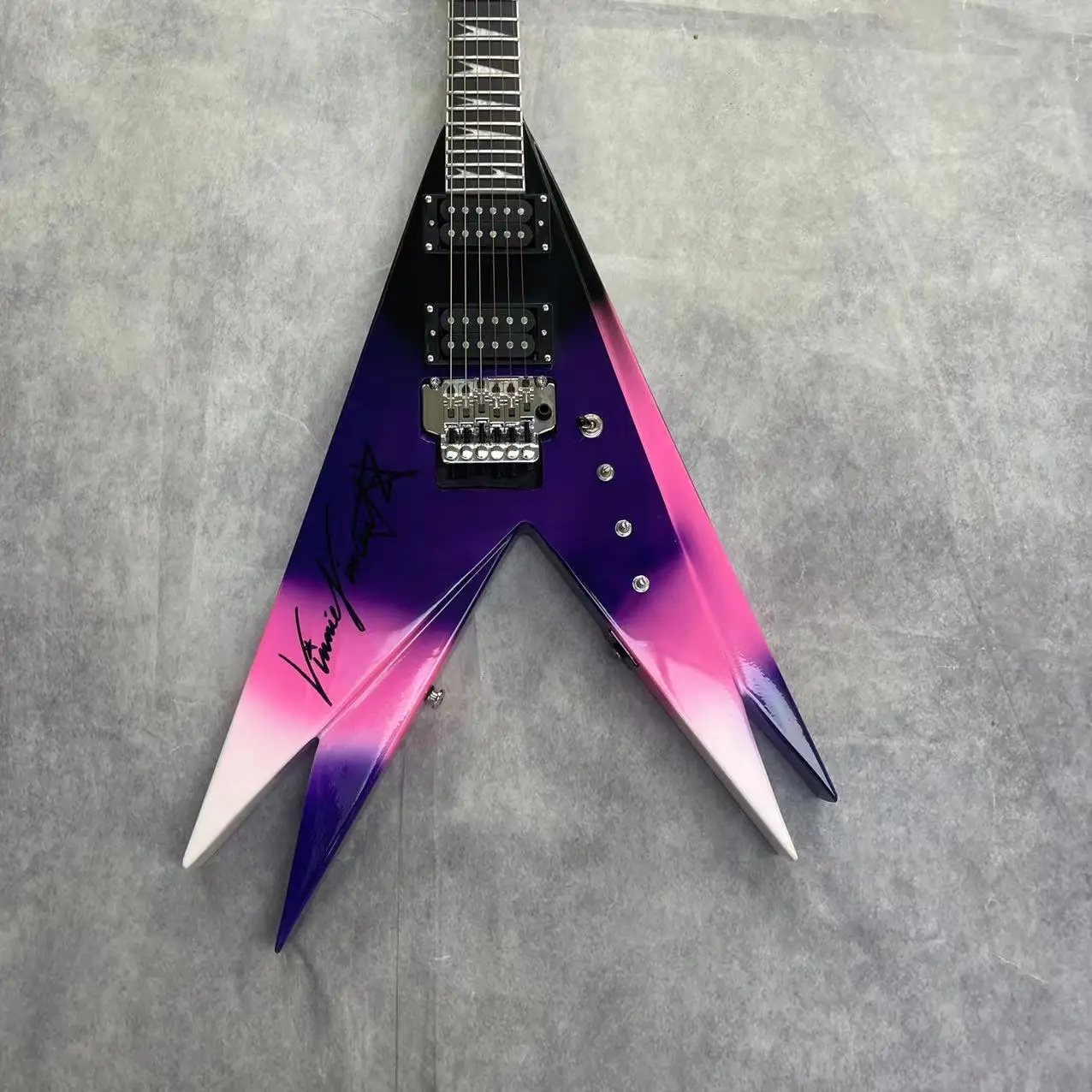 

Alien 6-string electric guitar, gradient body, rose wood fingerboard, maple wood track, real factory pictures, can be shipped wi