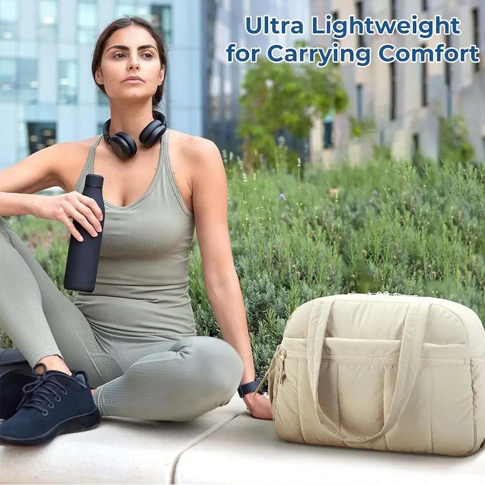 

Large Capacity Cloud Style Fitness Bag Lightweight Waterproof Yoga Gym Handbag Dry and Wet Separation Short Trip Ready