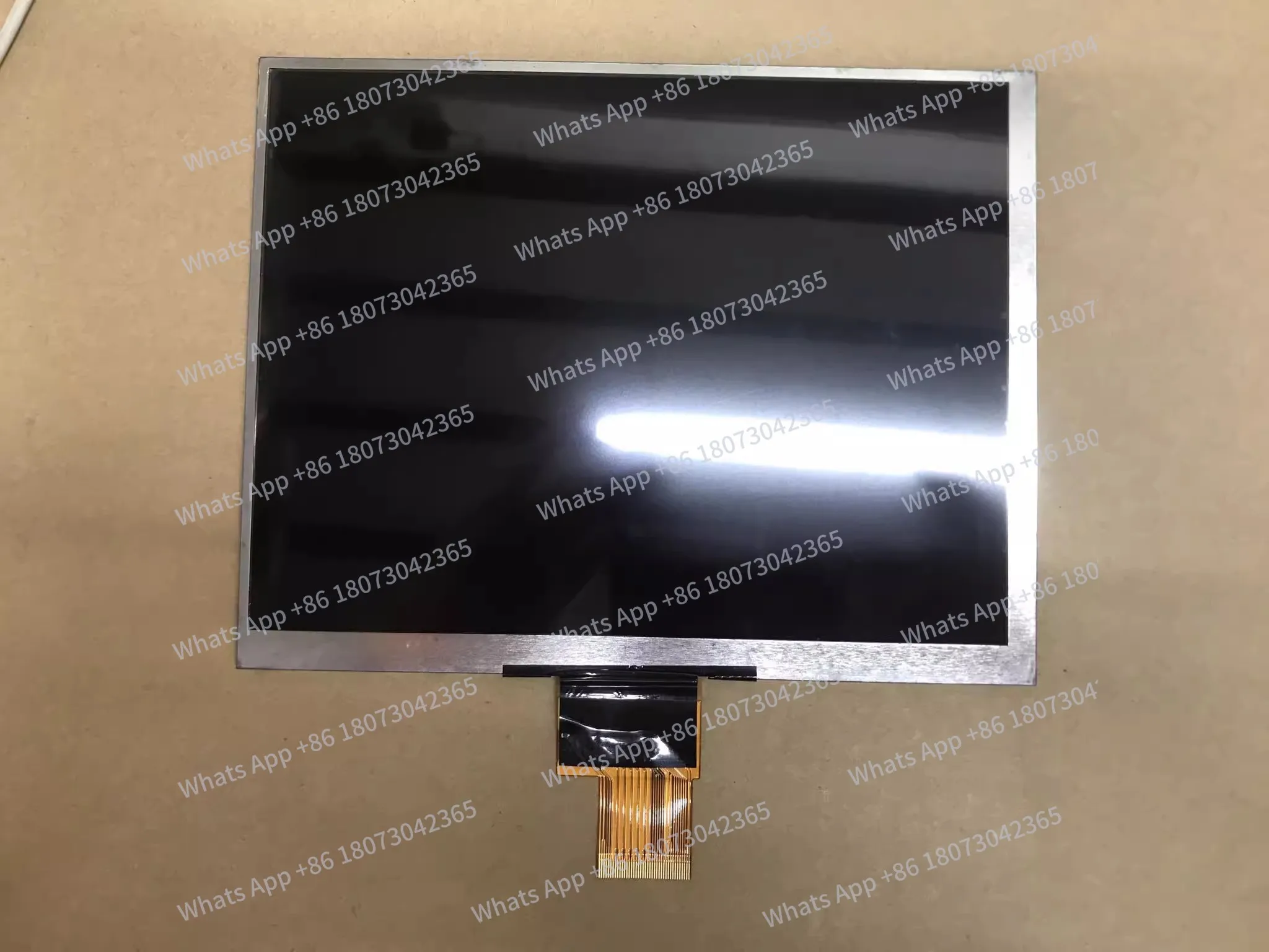 

HJ080IA-01E ЖК-экран