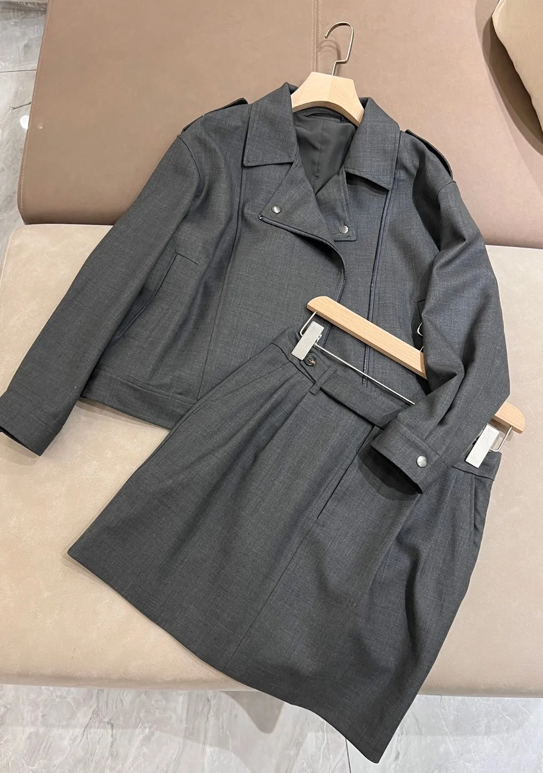 Autumn casual high quality wool matching jacket and skirt