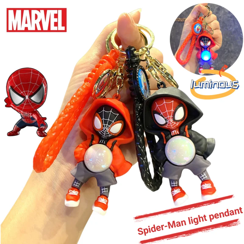 Nowy model figurki Marvel Spider-Man z kreskówki, kreatywna osobowość z podświetleniem, przystojny, lekki, przenośny brelok, sprzedaż hurtowa.