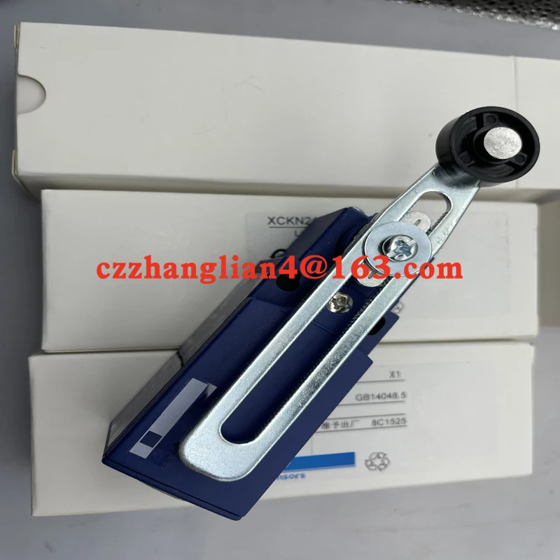 

XMLA010A2S11 Original and genuine electromechanical pressure switch