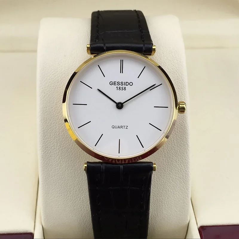 2025 Orologio da coppia semplice ultrasottile Orologio da uomo al quarzo casual impermeabile in pelle