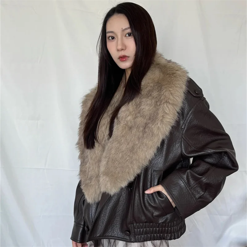 2026 Autunno/Inverno Nuovo cappotto da giacca con colletto rimovibile in pelliccia sintetica alla moda di lusso di fascia alta