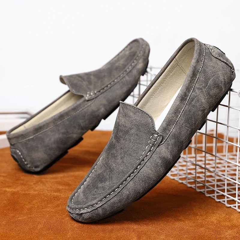 Fashion Men Suede Leather Moccasins Light Men England Wedding Shoes Grey Youth Driving Shoes Casual Loafers