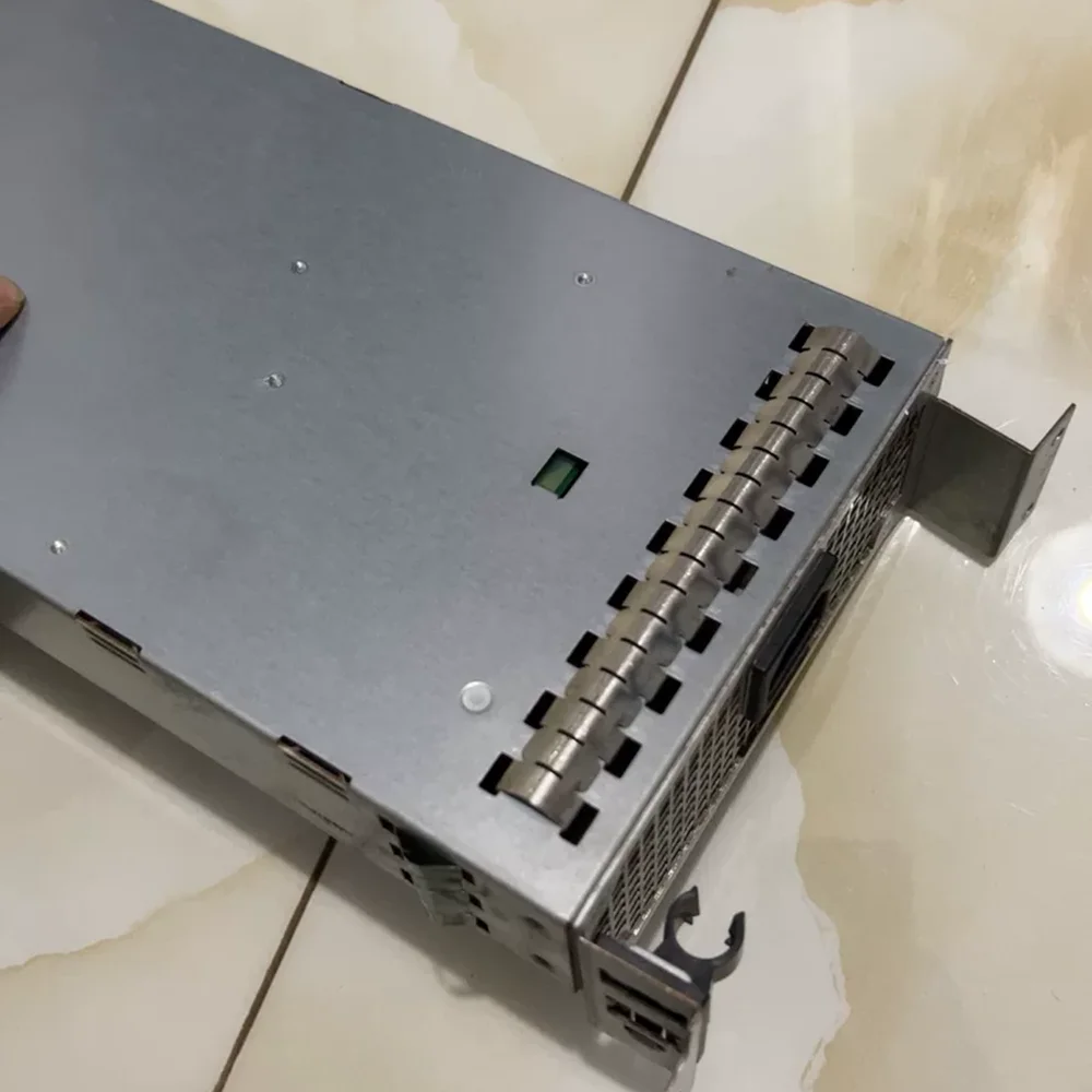 لخادم DELL powerEdge1900 يزيل مصدر الطاقة الأصلي 7001209 -Y000