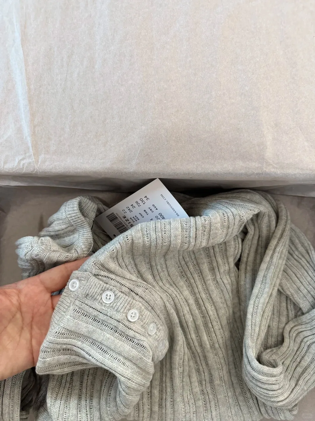 Gray Simple Knit Slim Long Sleeve T-shirt Women Autumn New O-neck Button Cotton Tees Sweet Cute Preppy Style T Shirt Y2K Top