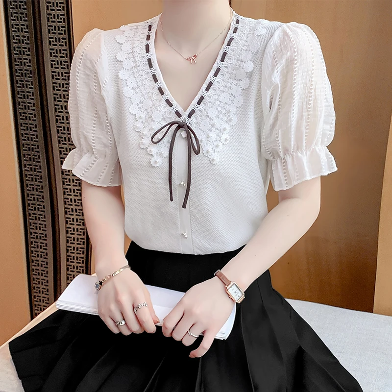 

2024 Summer New Korean Sweet V-neck Ice Silk Knit Sweater Women's Bow Age-reducing Princess Sleeve Foreign Top