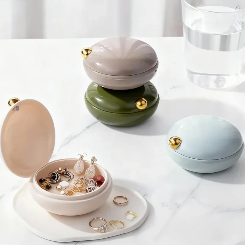 

Lightweight Luxury Portable Sealed Jewelry Organizer with Dividers for Storing Earrings, Rings, Necklaces, and Other Small Acces