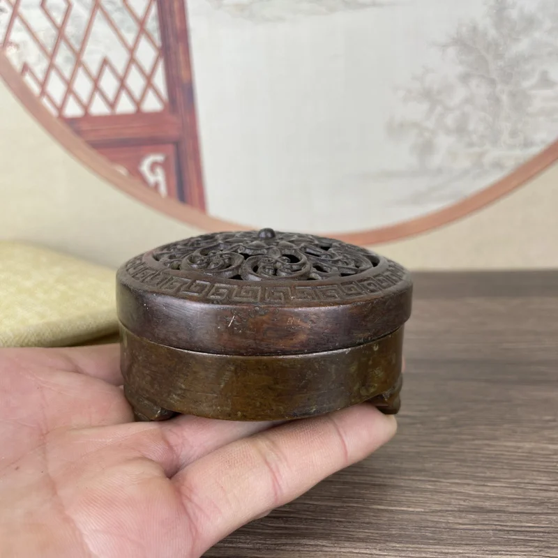 Xuan De Incense Burner Sandalwood Coil Incense Burner Home Indoor Aromatherapy Burner Ornament Hollow Flower Cover Incense Burne
