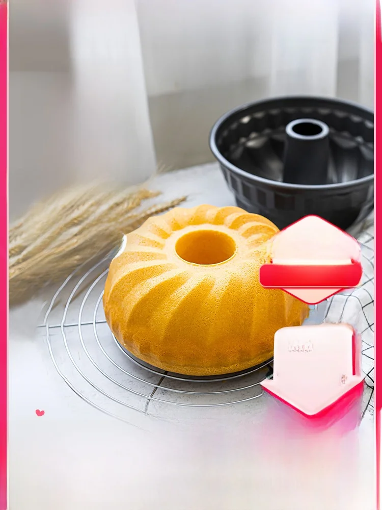 

Non-Stick Cake Baking Tray Hollow round Guglhupf Cake Baking Tool European Style Pure Color Carbon Steel Baking Mold for Home...