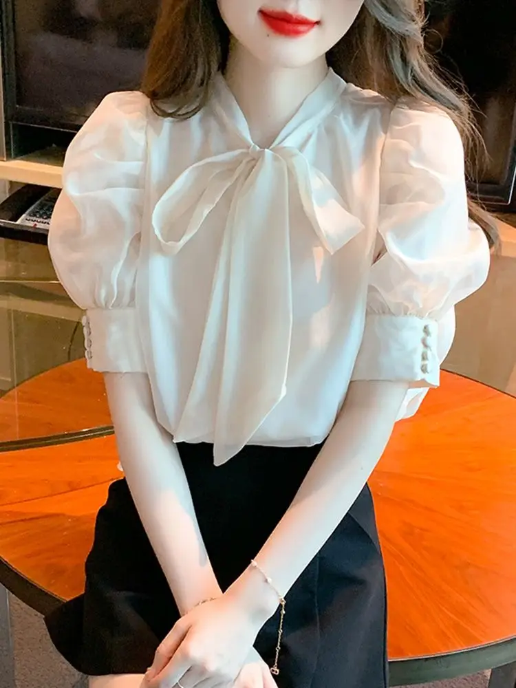 

Sweet and Elegant Bubble Sleeve Chiffon Blouse for Women's Summer Fashion with Chic Bow Top
