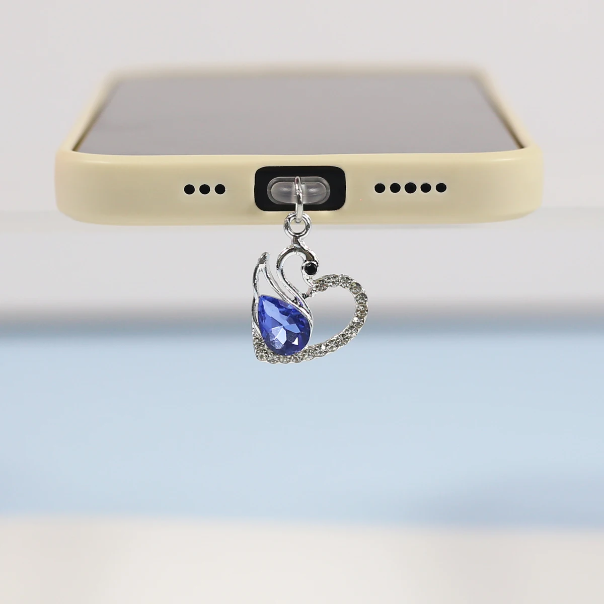 1 Piece Crystal Stone Gemstone Swan Shaped Mobile Phone Dust Plug Ornament Accessory Decoration For IPhone Type-c Port Dust Plug