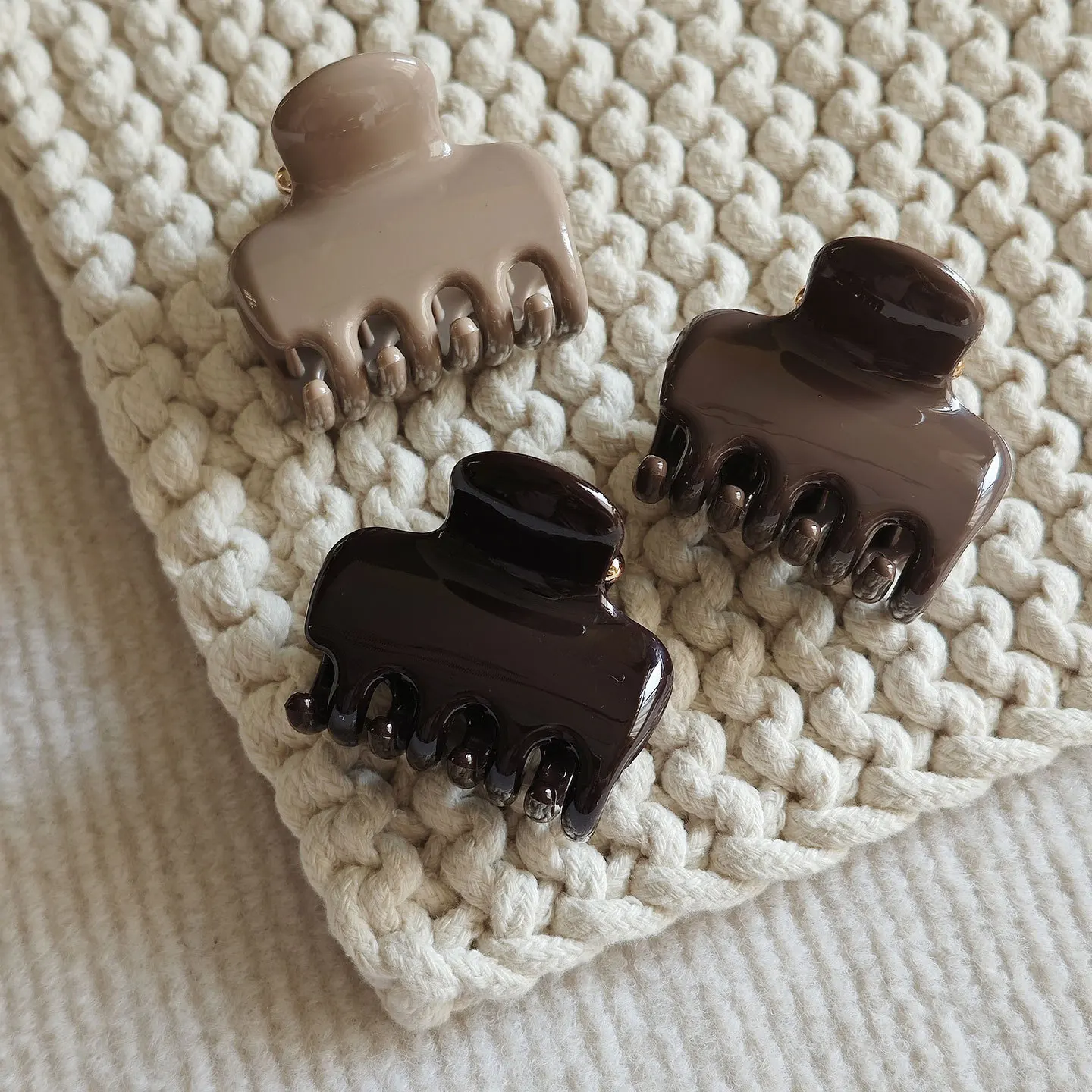 Korean Style Back of Head Small Hair Claw Princess Hair Clip for Women Ponytail Holder Simple Elegant