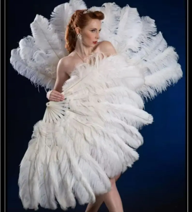 White Large Ostrich Feathers Fan Hand Held 100 130CM Plumes Fans Performance Party Props Dance Stage Show Accessory High Quality