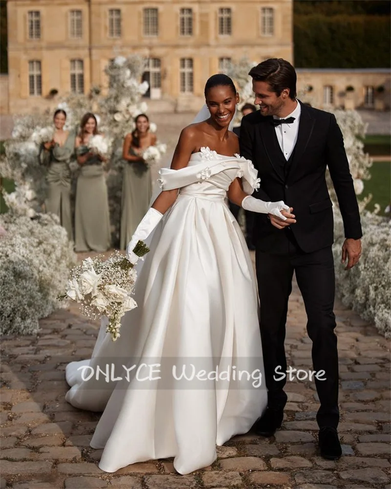 Sexy Satin Brautkleider mit zwei Handschuhen Meerjungfrau Braut Kleid Gericht Zug Applikation Prinzessin Hochzeit Abendkleid Robe de Mariee