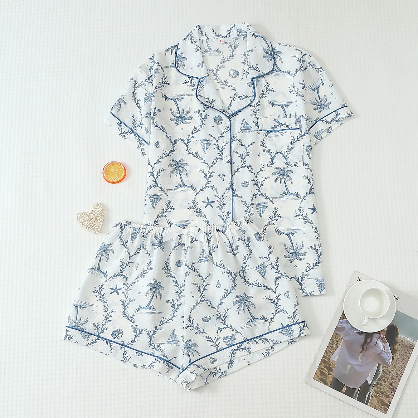 Two-Piece Comfortable Set with Palm Tree and Boat Print, Short-Sleeved Collared Top with Pockets and Bow Shorts, Women's Pajama Loungewear Set Suitable for Home Use