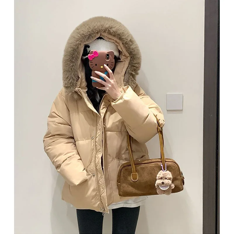 Cotton-padded jacket women's short black fur collar loose thick hooded bread clothes short joker coat in winter.