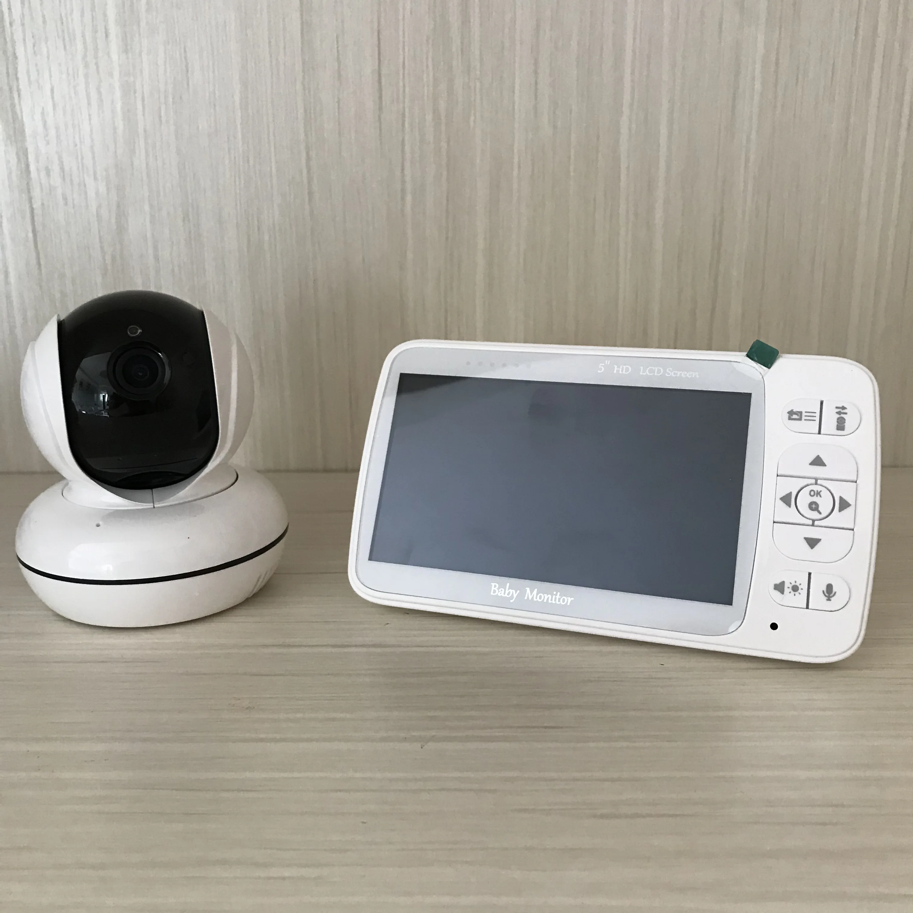 2.4 GHZ  Remote Swivel Wireless Baby With 5 Inch 720P Color Display Support VOX Mode And Night Vision