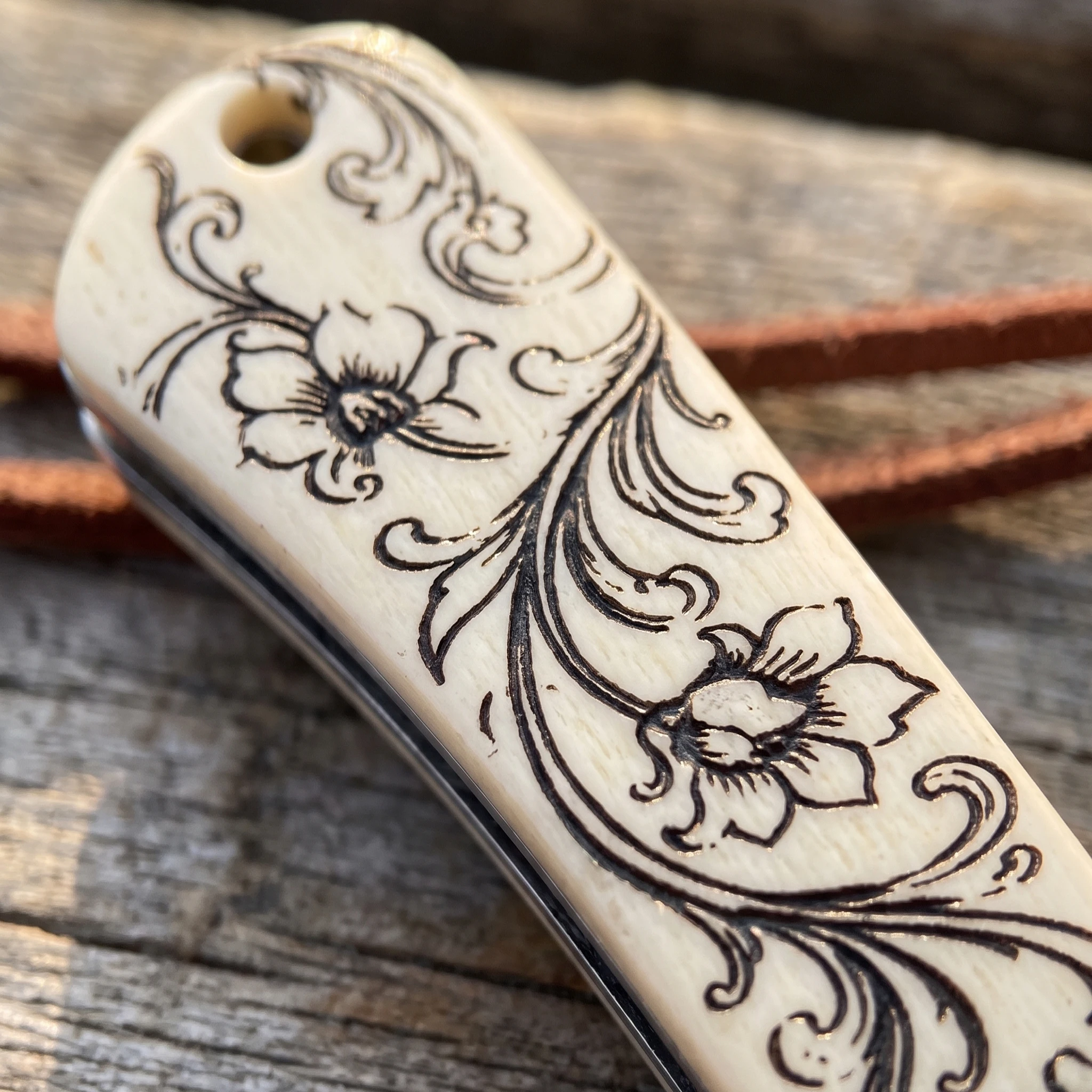 Vintage Kompaktes Damaszener K – Vintage Collectible Pocket Knives Bewertung und Preis