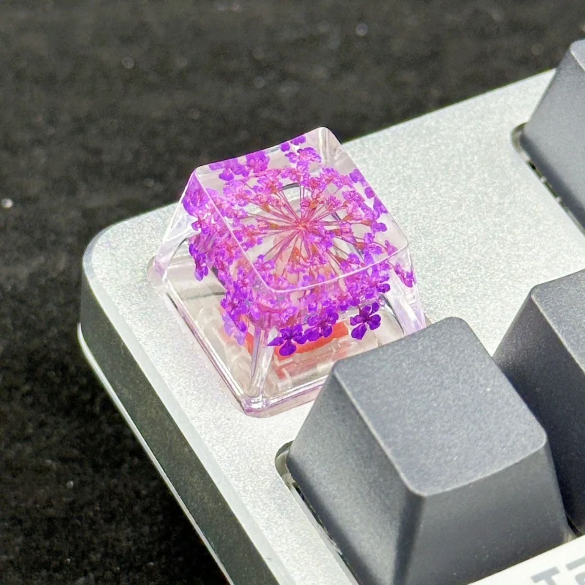 Personalized resin transparent flower-shaped keycap cross shaft mechanical keyboard keycap 1 piece