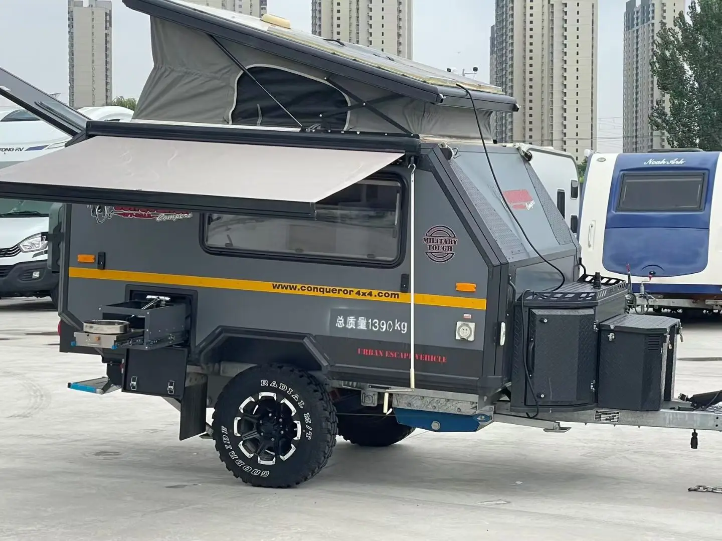 

Легкий мини-кемпер Light Teardrop 700 кг для бездорожья, двухместный, с кухней