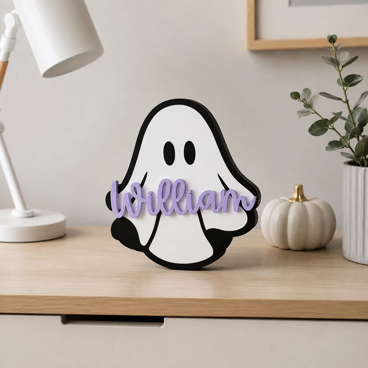 カスタムゴースト型木製ネームプレート、不気味で可愛いハロウィ - Nursery のレビューと価格