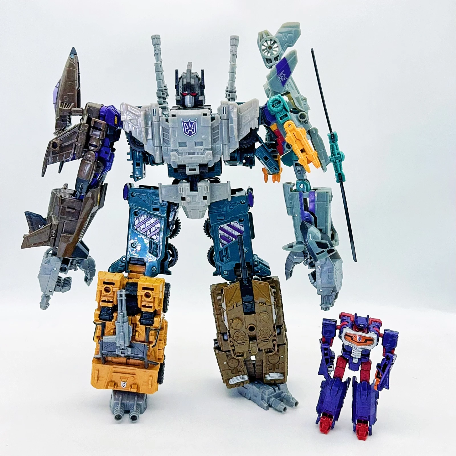 Robot transformacyjny zabawki HZX Bruticus IDW 6 w 1 haizhixing H904 bez pudełka zestawy figurka KO 6w1 chłopcy prezent