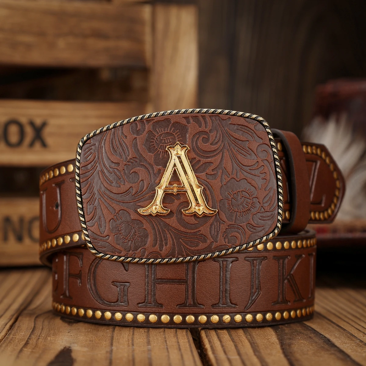 Ein PU-Gürtel im Western-Stil mit Schnallen, sowohl für Männer als auch für Frauen, lässig und im Retro-Stil, perfekt für den täglichen Ausflüge – Detail 1