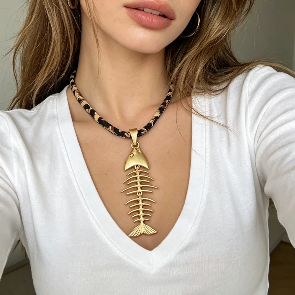 Leopard Print Fabric Cord Necklace, Matte Gold Fishbone/Flower Pendant Statement Choker for Women,Summer Beach Style,1 PC