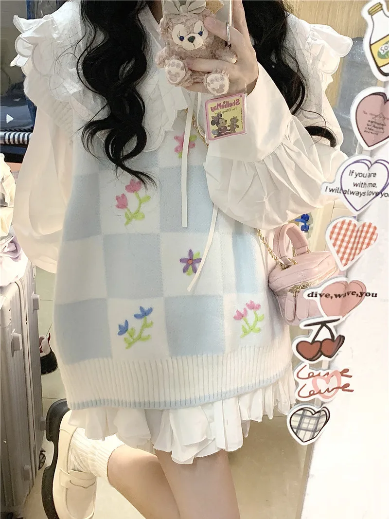 

Japan Spring Autumn Sweet And Fresh Flower Embroidered Knitted Vest College Style White And Blue Checkerboard Sweater Vest Top