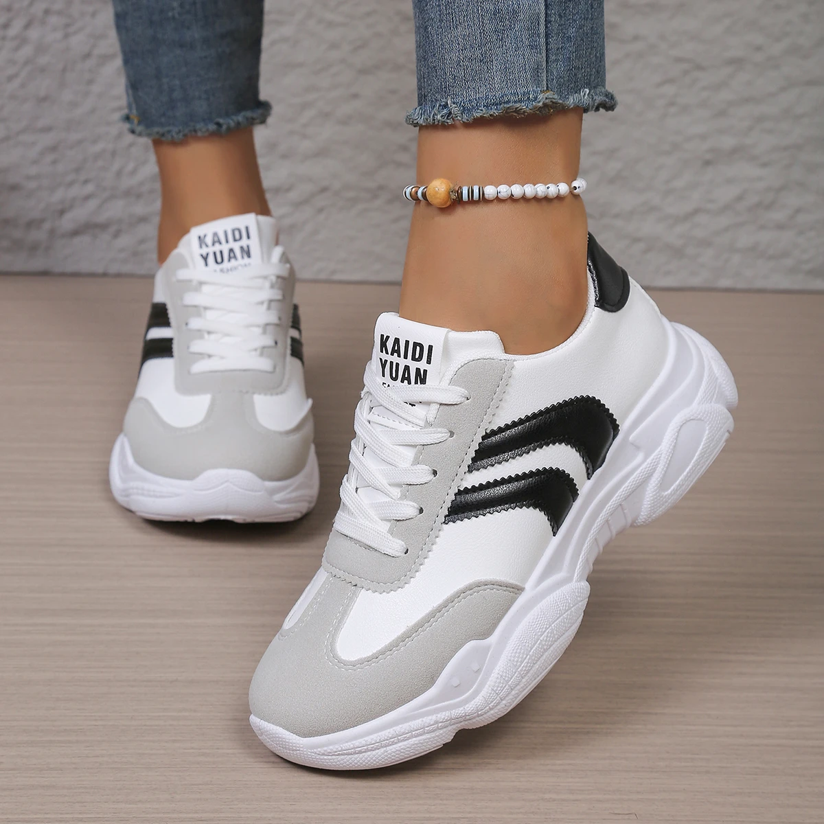 

Spring/Autumn New Round Toe Thick Soled Comfortable Casual Sports Shoes Fashionable and Sexy Lace Up Vulcanized Shoes for Women