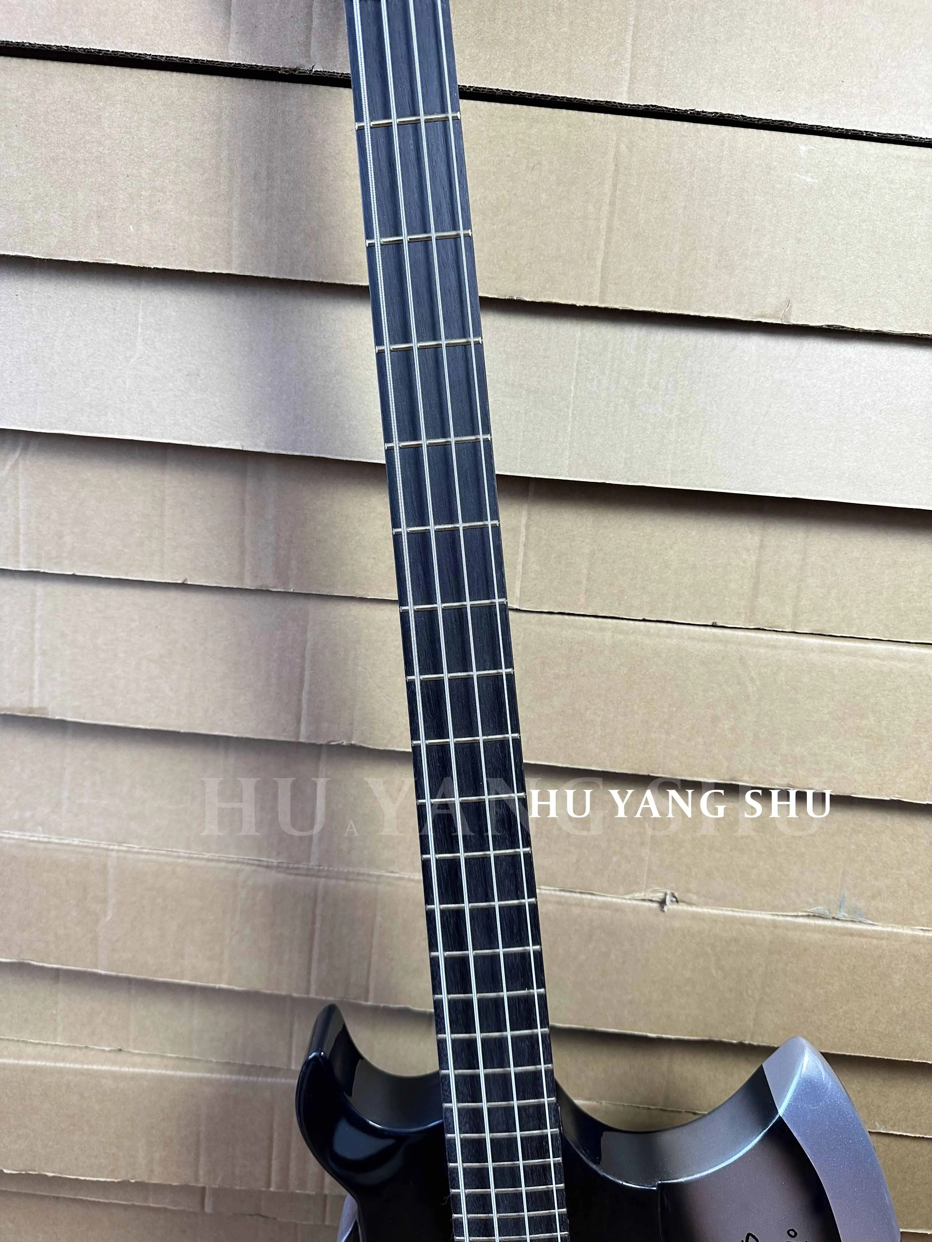 Axe Bass Gene Simmons электрогитара бас гриф из палисандра черный 4-струнный Бесплатная доставка