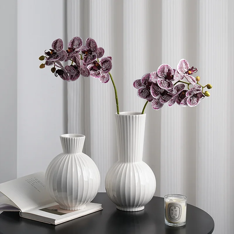 

Simple Vertical-Striped White Ceramic Vase, Light Luxe Creative Water-Cultured Floral Decor. Home Decor Items, Décoration Maison