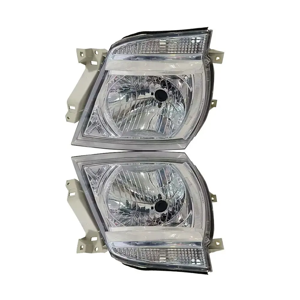 1 Pair Car Headlights For Nissan Caravan URVAN E25 2005-2012 Automobile Headlamp 26060-VX50A 26010-VX50A