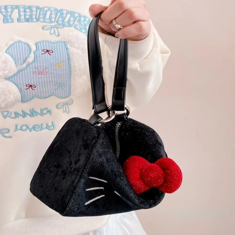 Hello Kitty 2025 New Women's Handbag Fashion High Quality Velvet Women's Crossbody Bag Cartoon Versatile Women's Shoulder Bag