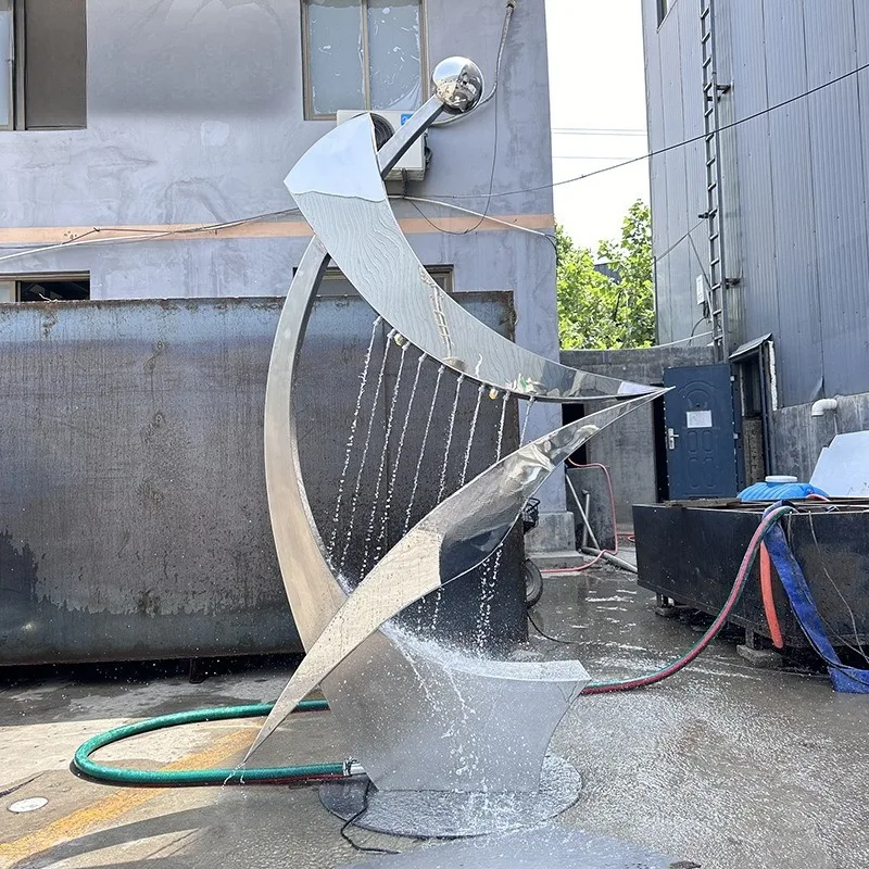 New model Mirror Polished Metal Crescent Curve Water Flow Sculpture Round Flat Base Park Resort Outdoor Large Landscape Ornament