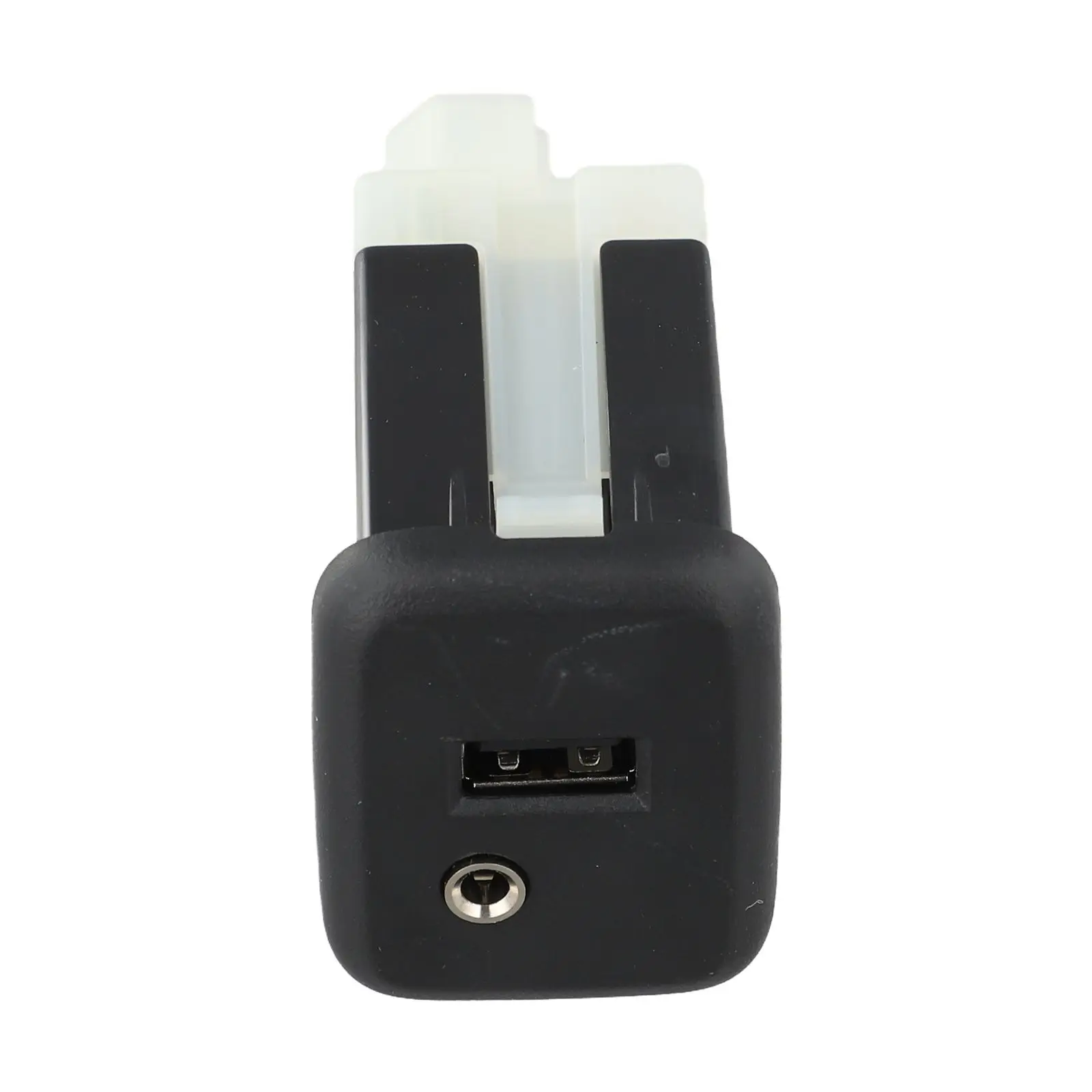 Car USB Charging Port Part Number 13591084 13519244 Suitable for Opel and For Chevrolet Models Vehicle USB Power