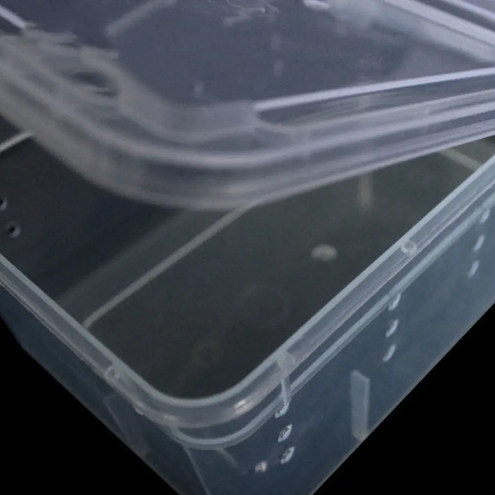 

2Pcs Transparent PP Reptile Feeding Box Medium Size Lightweight Stackable Ventilated Container for Lizards Spiders