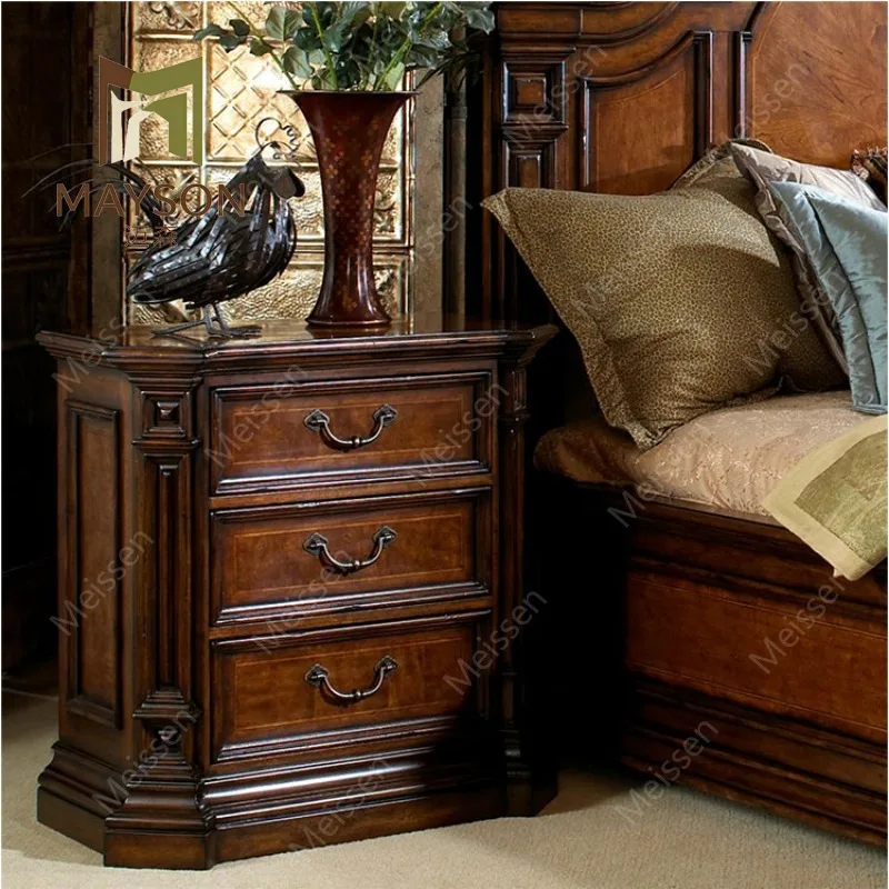 Exquisite and pure American solid wood bedside table European retro bedside three-draw chest, bedroom lamp cabinet
