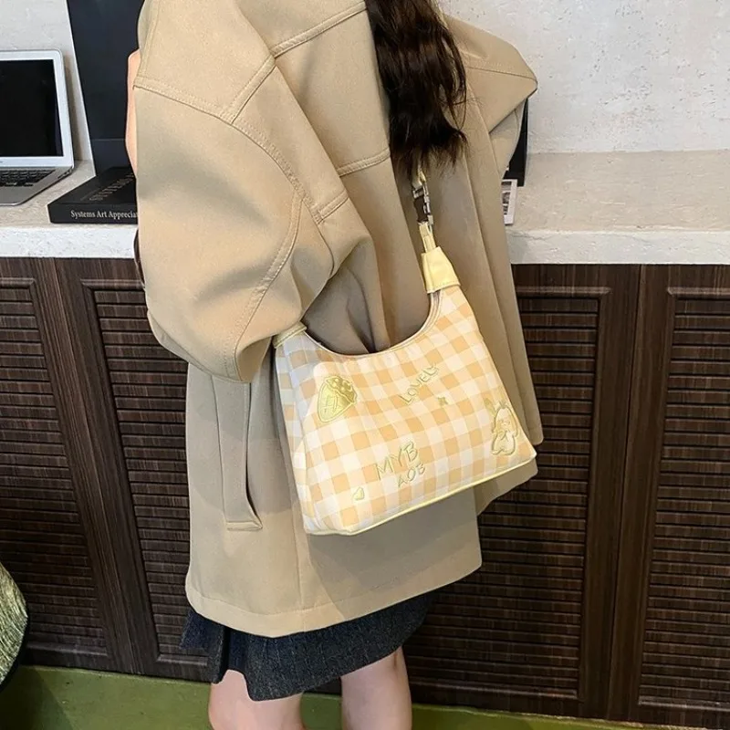 

Timeless Crossbody Bag For Women A Worry Free Way To Enjoy Shopping And Sightseeing