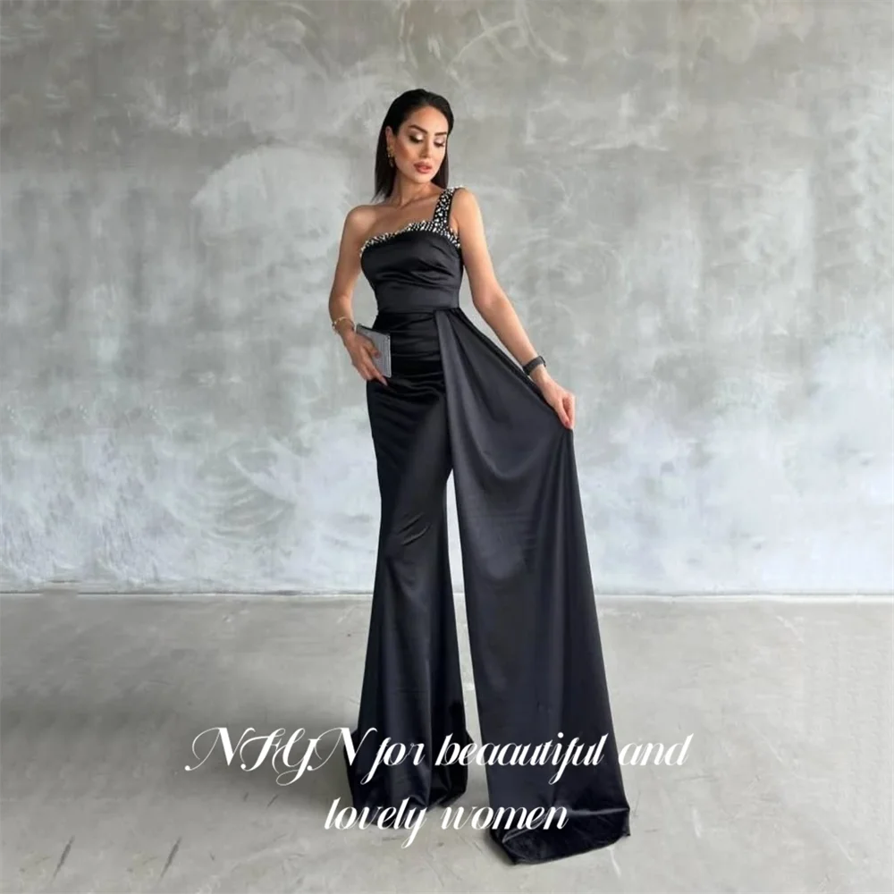 

NFYN Black Satin Party Dresses Sleevelesss Strapless Night Dress with Pearls Embellishments Prom Dresses for Woman Customized