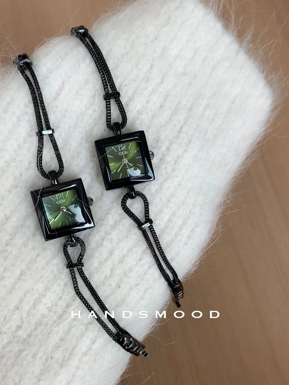 New Black And Green Square Dial Women'S Watch, SophisticatedStylishCasual, And Versatile; A Perfect Gift Or Accessory For Women.