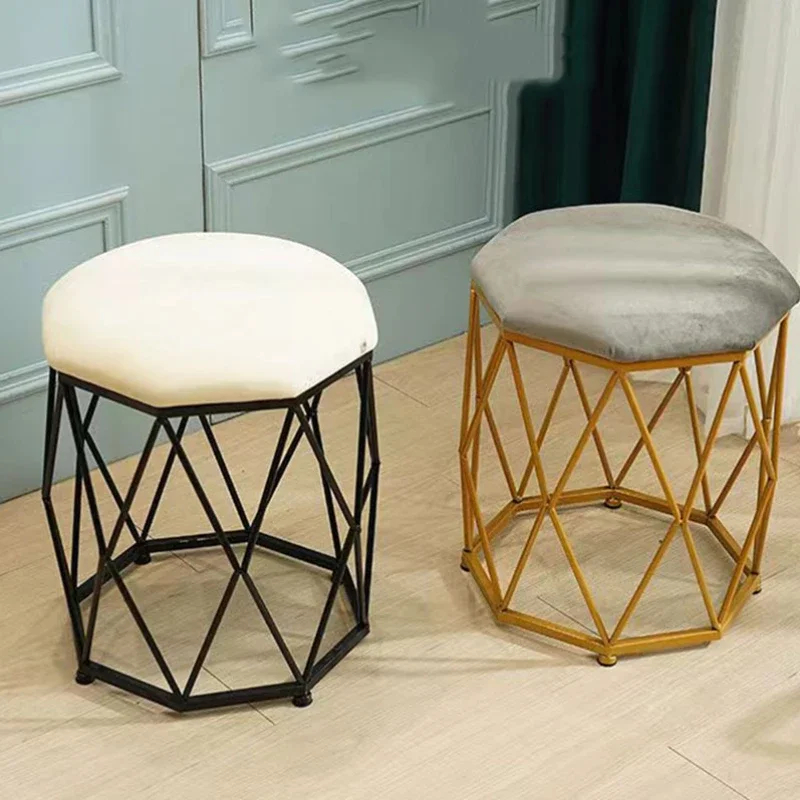 Cheap Mobile Simple Makeup Stool Living Room Gold Modern Pouf Nordic Vanity Chair Small Design Sgabello Pastel Room Furniture