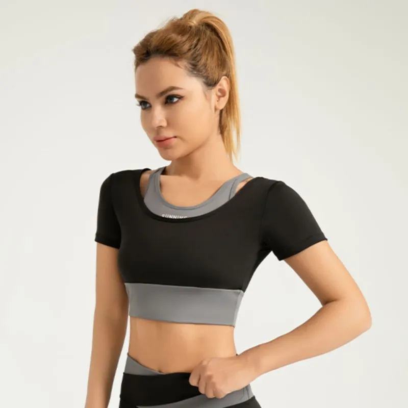 High Elasticand Hanging Neck Sports Tops Yoga Fitness Fake Two Piece 2024 Women Quick Drying Short Sleeve Zero binding Gym Tops