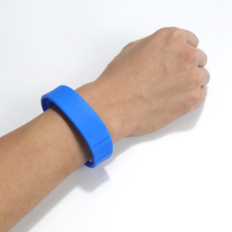 10 個 UHF RFID リストバンド抗人間干渉 18000-6C UHF 長距離リストバンド抗汗シリコンリストバンドタグ