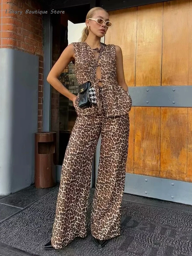 Traje Retro con estampado de leopardo para mujer, chaleco sin mangas y Pantalones rectos, conjuntos de 2 piezas, moda urbana, traje informal de verano, 2024